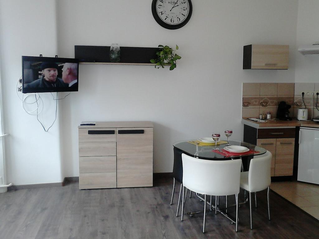 Next Door Apartment Βουδαπέστη Δωμάτιο φωτογραφία
